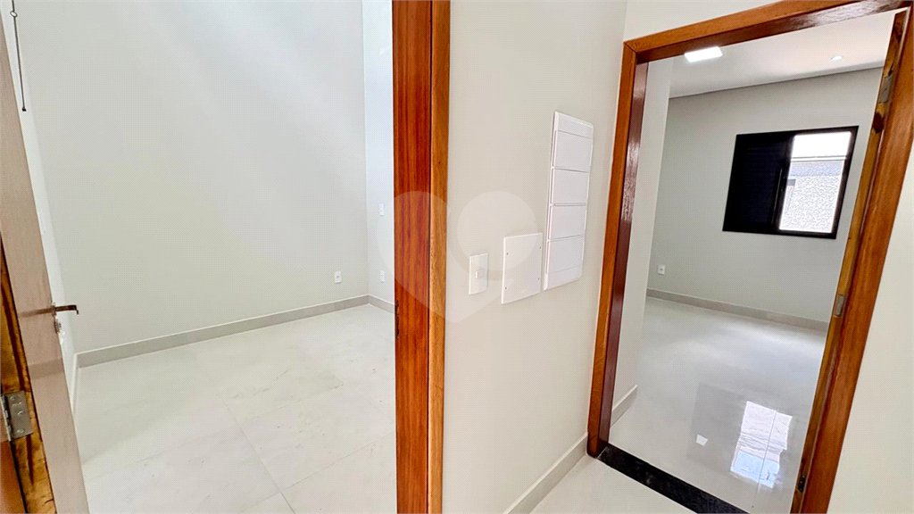 Casa à venda com 3 suítes no condomínio Terras de São Francisco, Sorocaba - SP