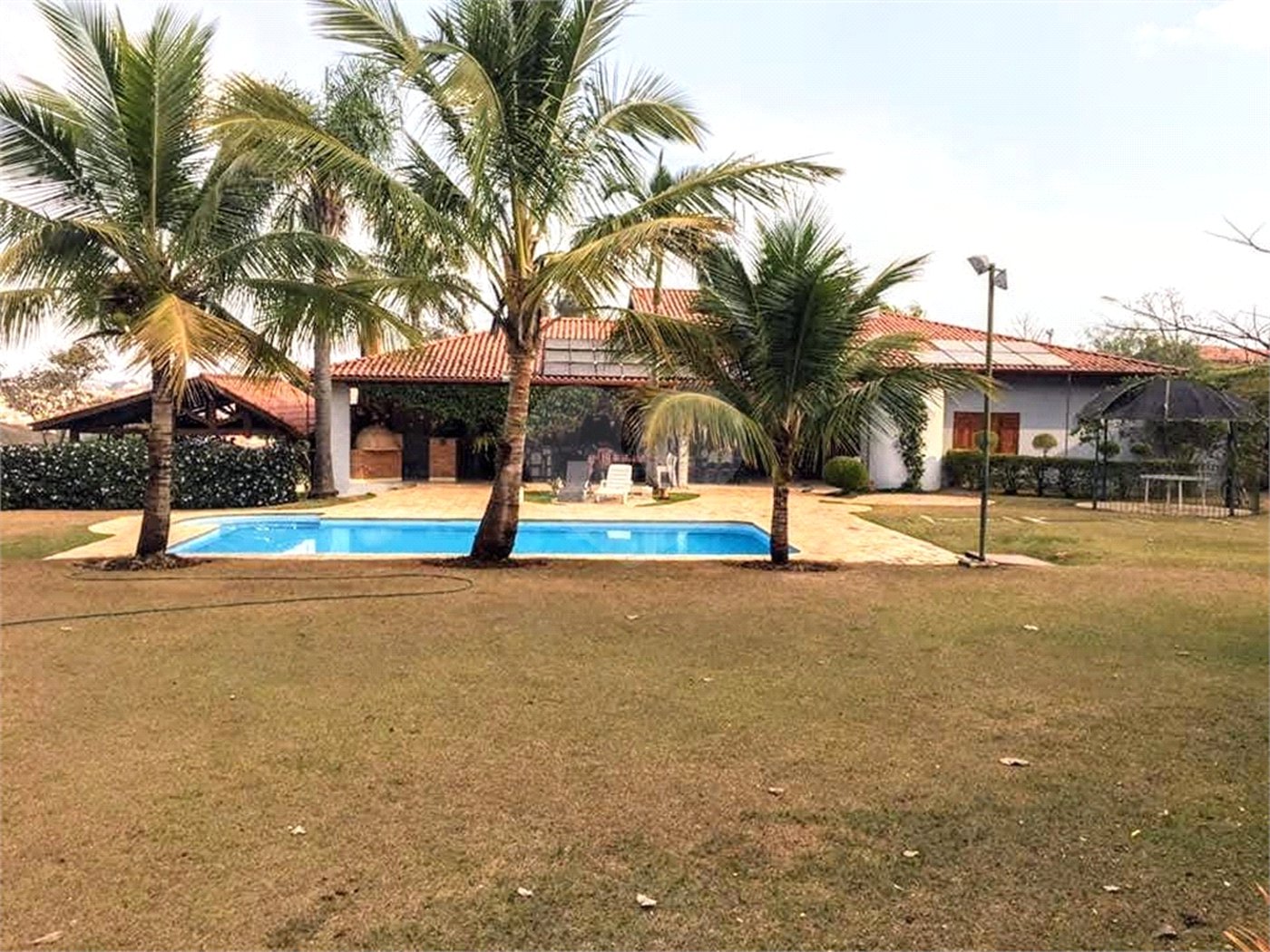 Casa à venda ou para alugar com 5 quartos, sendo 4 suítes, no condomínio Moradas São Luiz, Salto - SP