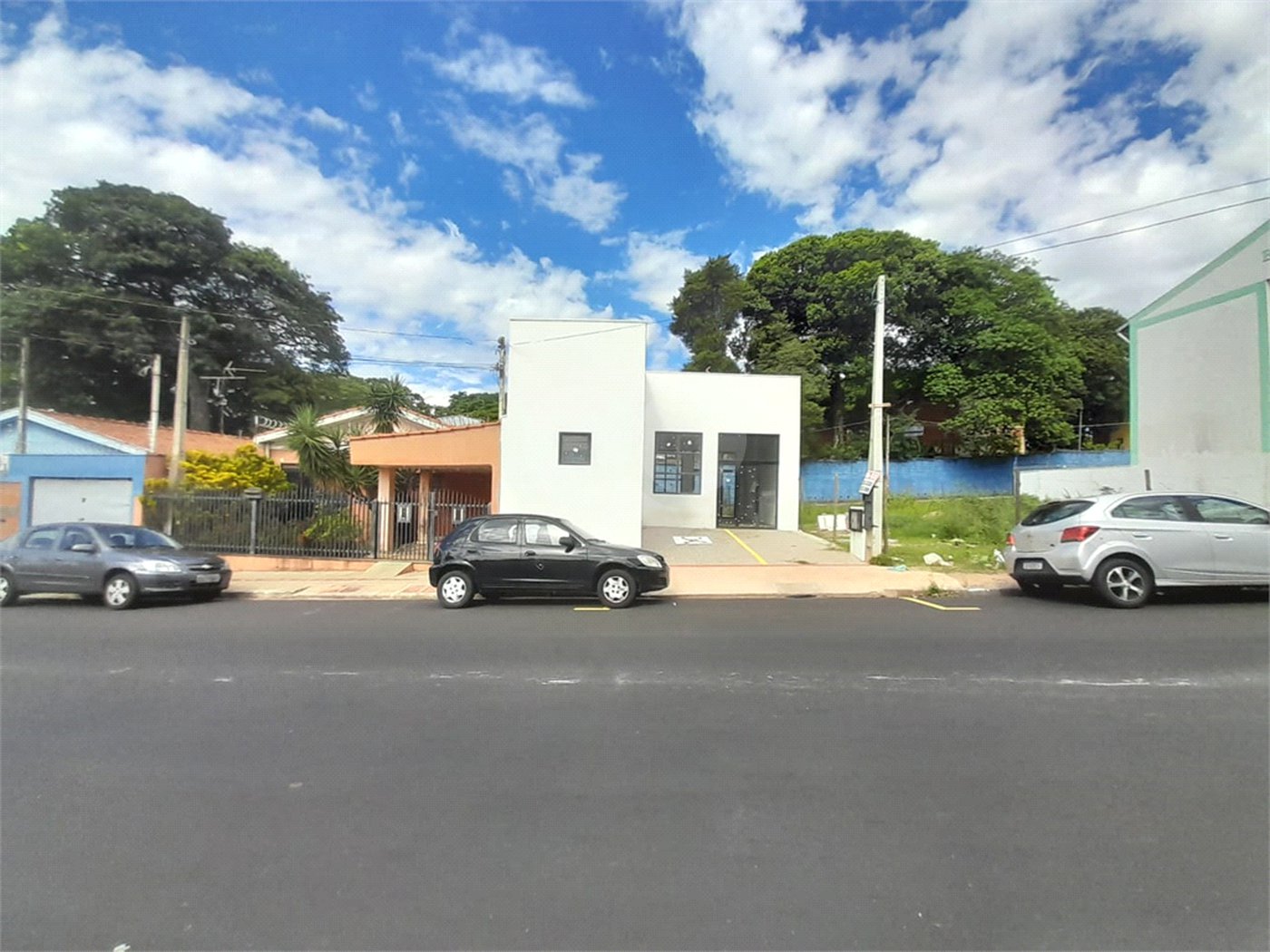 Imóvel Comercial na Rua Miguel Petroni – Localização Estratégica em Frente ao Campus da USP 1