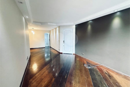 Apartamento à venda com 3 quartos, sendo 1 suíte, em Alto da Boa Vista, São Paulo, SP