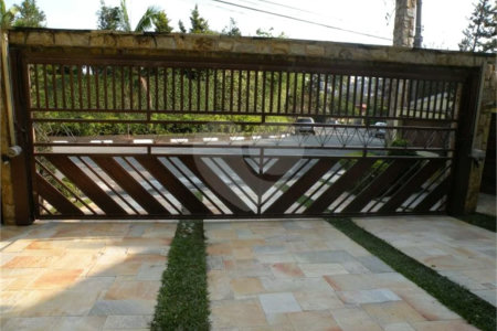 Casa à venda ou para alugar com 5 suítes em Parque dos Príncipes, São Paulo, SP