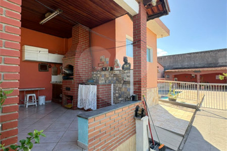 Casa Térrea à venda com 3 quartos em Vila Áurea, Poá, SP