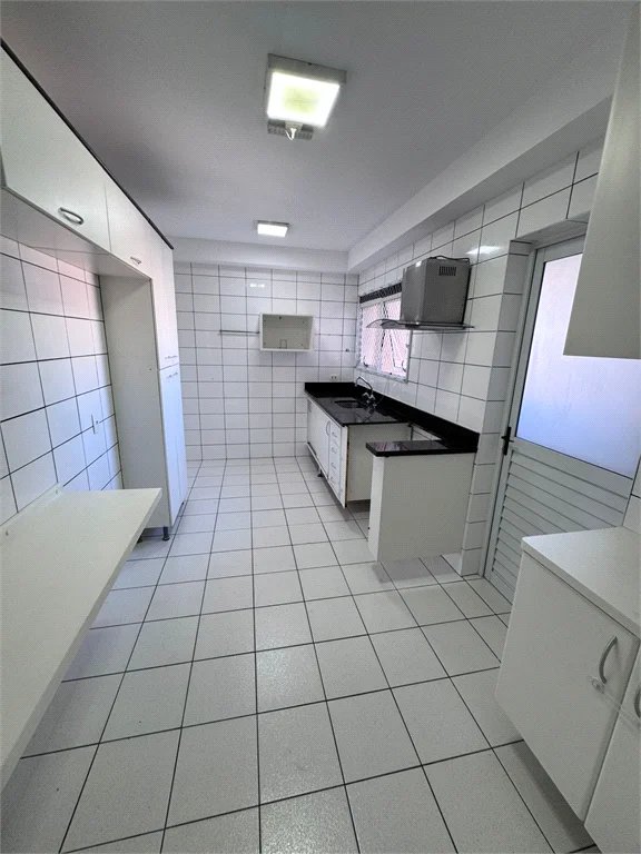 Apartamento para alugar com 3 quartos, sendo 1 suíte, em Pinheiros, São Paulo, SP