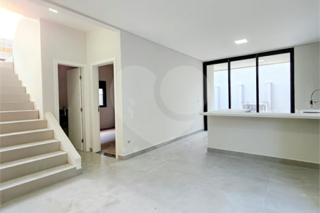 Casa à venda com 3 quartos, sendo 1 suíte, no condomínio Reserva do Vale, Caçapava - SP