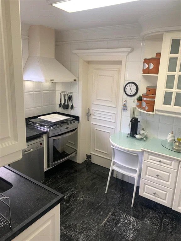 Apartamento à venda com 3 suítes em Vila Suzana, São Paulo, SP