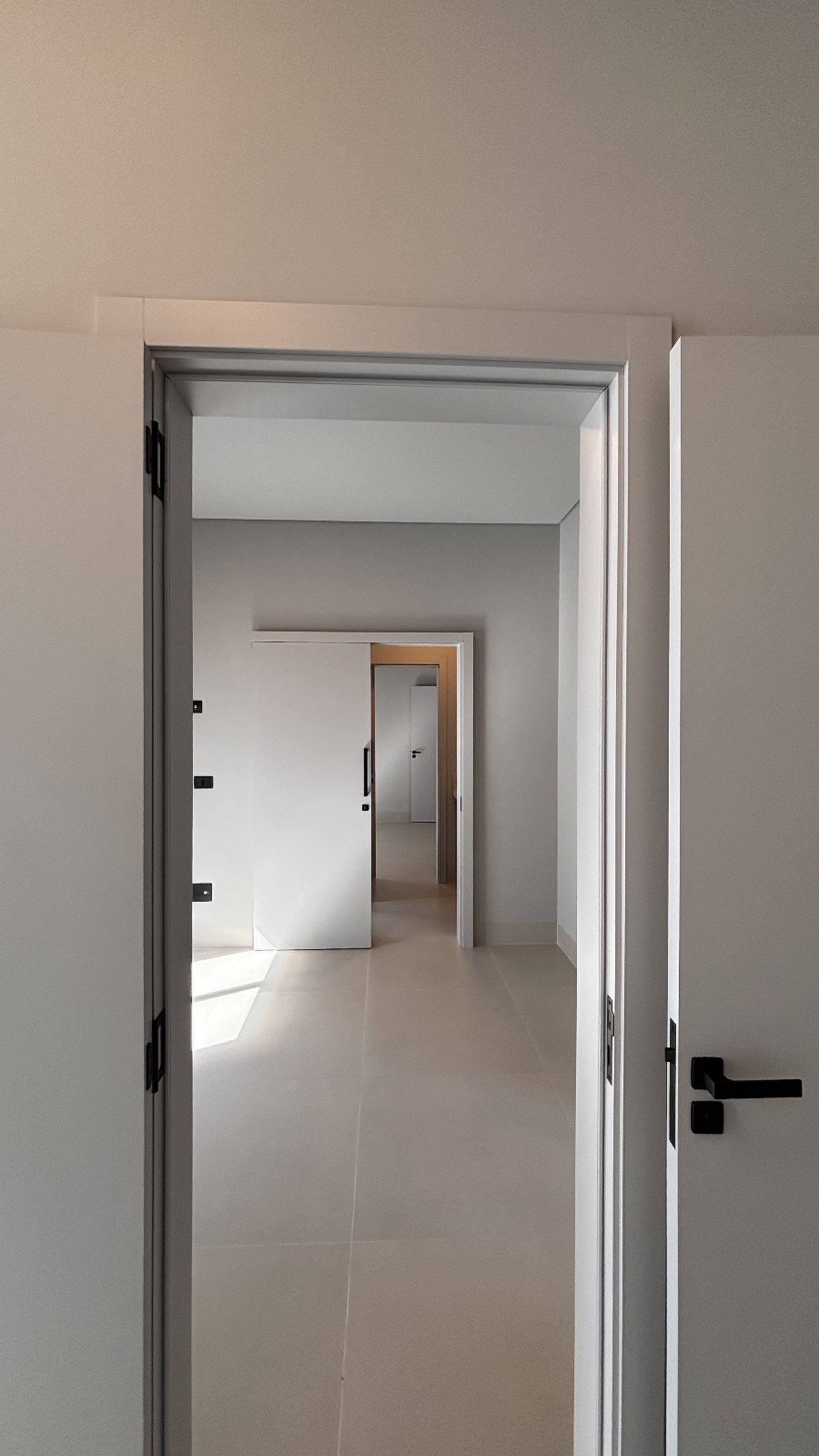Casa à venda com 4 quartos, sendo 2 suítes, no condomínio Residencial Damha Belvedere, Presidente Prudente - SP