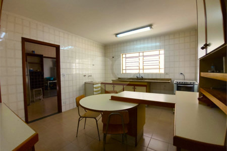 Casa à venda com 4 quartos, sendo 3 suítes,  no condomínio Village D'avignon, Sorocaba - SP