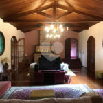 Casa à venda com 5 quartos, sendo 3 suítes, no condomínio Alpes da Cantareira, Mairiporã - SP