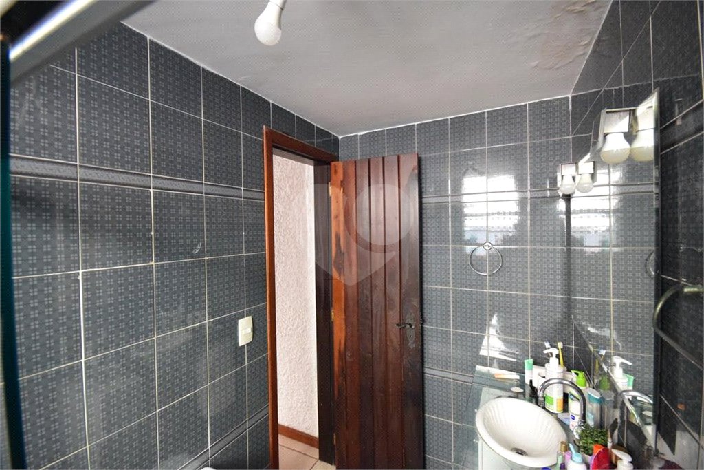Casa à venda com 5 quartos, sendo 1 suíte, no condomínio Vivendas, Rio de Janeiro - RJ