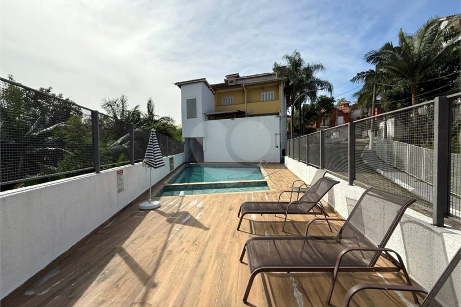 Casa à venda com 2 suítes no condomínio Village Palmas, São Paulo - SP