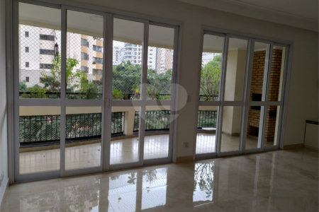 Apartamento à venda ou para alugar com 3 suítes em Indianópolis, São Paulo, SP