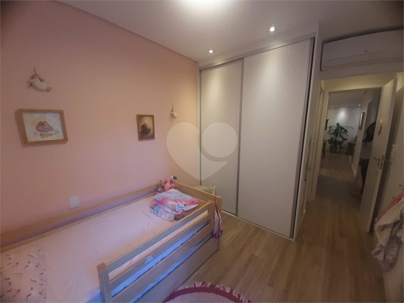Apartamento à venda com 3 quartos, sendo 1 suíte, em Tremembé, São Paulo, SP