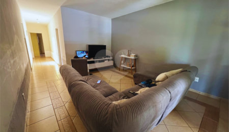 Chácara à venda com 3 quartos, sendo 1 suíte, em Chácara Companheiros, Jundiaí, SP