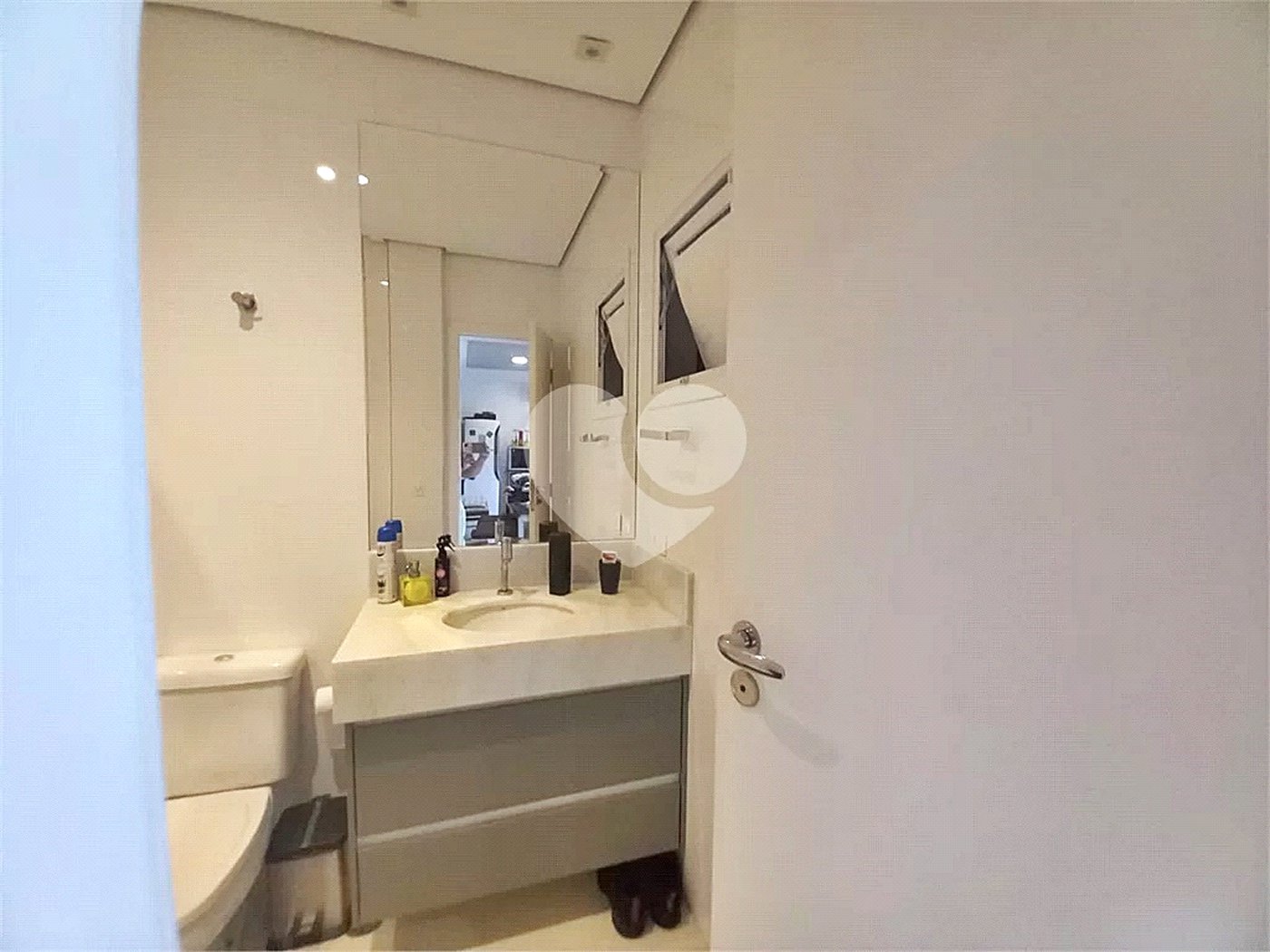 Casa à venda com 4 quartos, sendo 3 suítes,  no condomínio Itatinga 1, São Paulo - SP