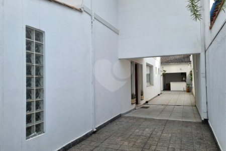 Sobrado à venda com 3 quartos, sendo 1 suíte, em Brooklin, São Paulo, SP