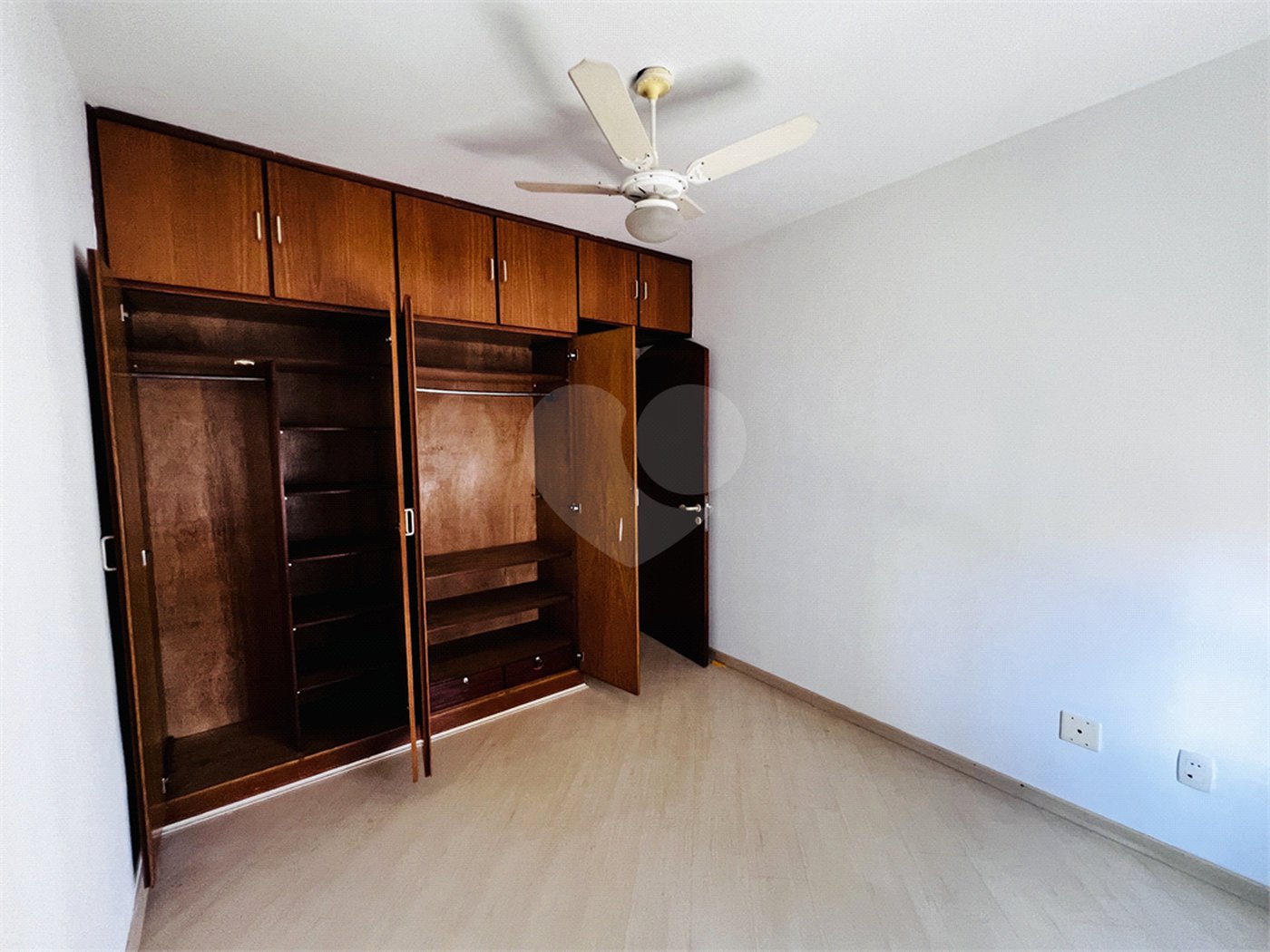 Apartamento à venda com 3 quartos, sendo 1 suíte, em Santa Cecília, São Paulo, SP