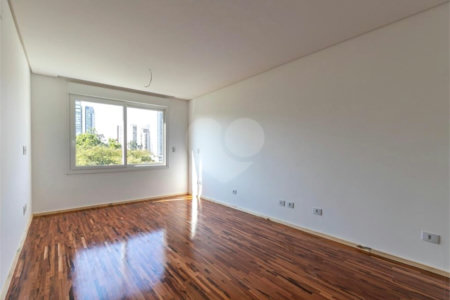 Casa à venda com 4 suítes no condomínio Porto Fino, São Paulo - SP