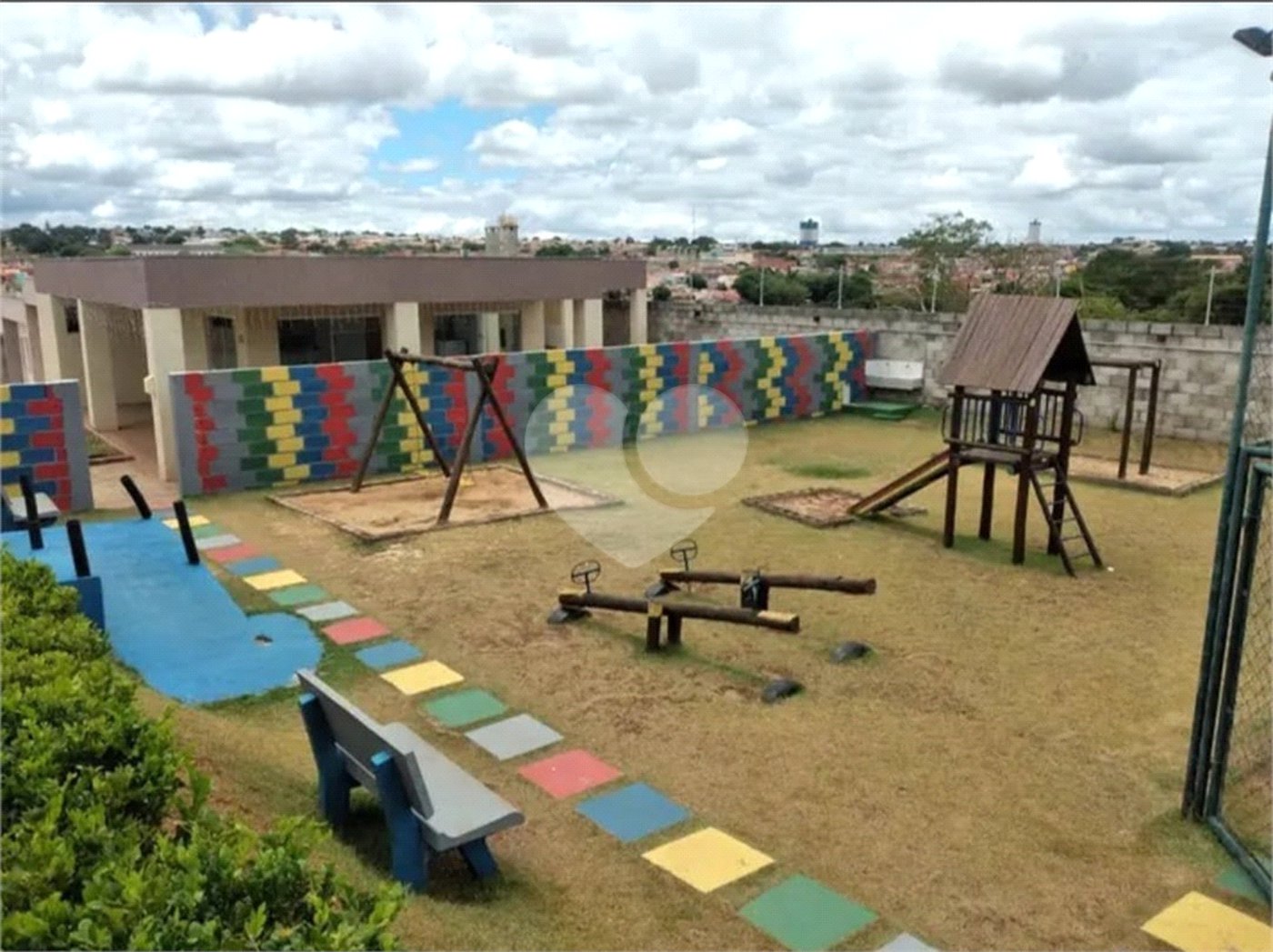 Casa à venda com 2 quartos no condomínio Novo Horizonte, Itapetininga - SP