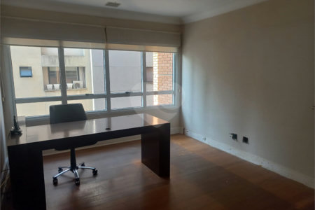 Apartamento à venda com 4 quartos, sendo 2 suítes, em Vila Uberabinha, São Paulo, SP