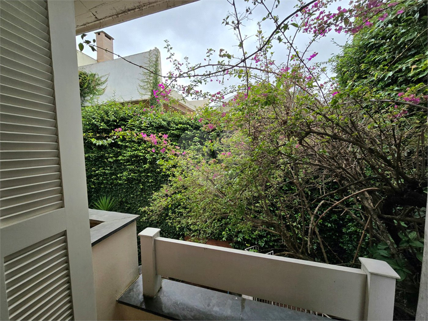 Sobrado à venda com 4 suítes em Tremembé, São Paulo, SP