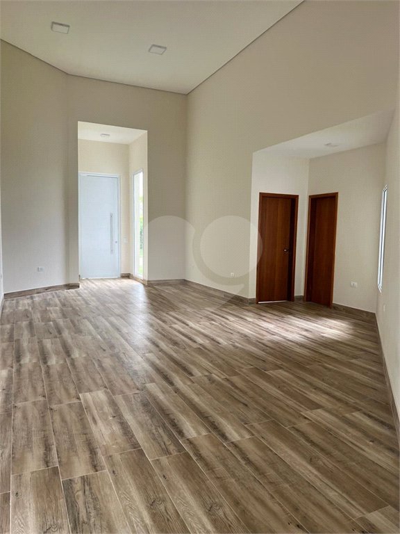 Casa à venda com 3 suítes no condomínio Palmeiras Imperiais, Salto - SP