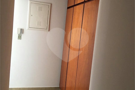Casa à venda com 4 quartos, sendo 1 suíte, em Loteamento Loanda, Atibaia, SP