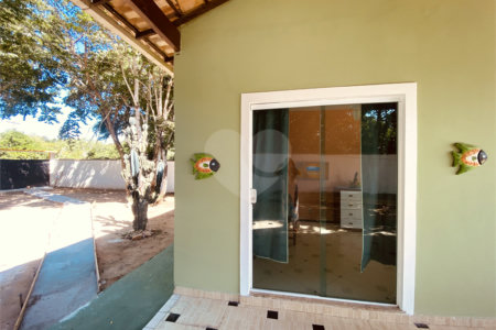 Casa em condomínio para alugar com 2 quartos, sendo 1 suíte, em Caravelas, Armação dos Búzios, RJ