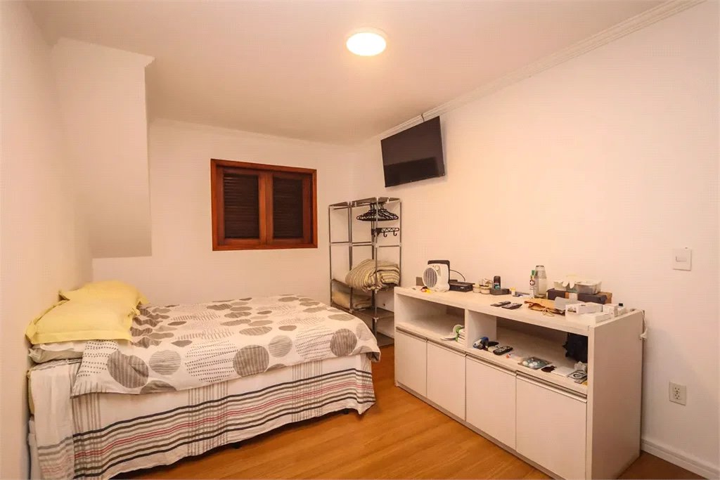 Sobrado à venda com 5 quartos, sendo 1 suíte, em Vila Sônia, São Paulo, SP