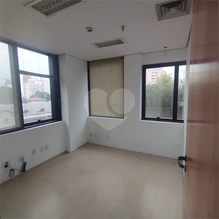 Sala comercial para locação no Jardim Paulista, 90 m², 2 garagens