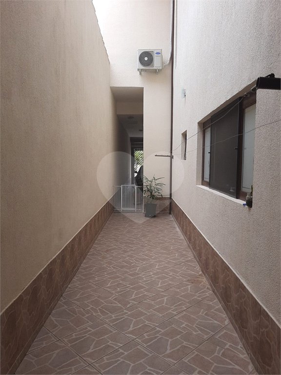Casa à venda com 3 quartos, sendo 1 suíte,  em Residencial Colinas, Mogi das Cruzes, SP