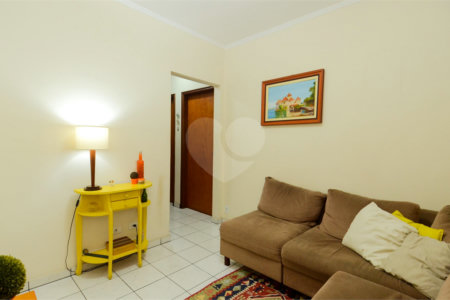 Casa à venda com 4 quartos, sendo 1 suíte, em Jardim Nova Taboão, Guarulhos, SP