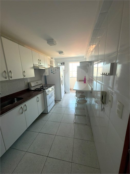 Apartamento à venda com 2 quartos, sendo 1 suíte,  em Vila Nova, Cabo Frio, RJ