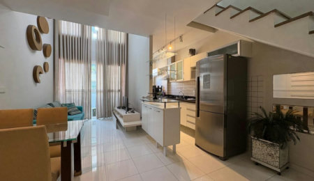 Apartamento com 2 dormitórios à venda, 78 m² por R$ 640.000,00 - Gonzaga - Santos/SP