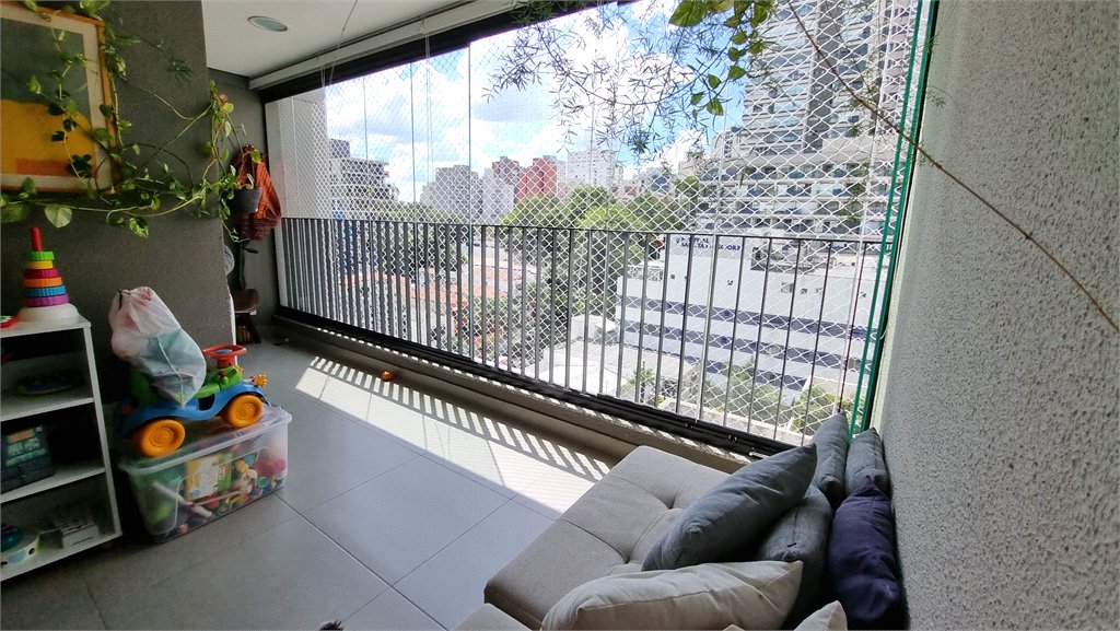 Apartamento à venda com 2 quartos, sendo 1 suíte, em Pinheiros, São Paulo, SP