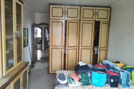 Casa à venda com 4 quartos, sendo 2 suítes, no condomínio Chácara das Rosas, São Paulo - SP