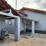 Casa à venda com 2 quartos no Centro, Vinhedo, SP