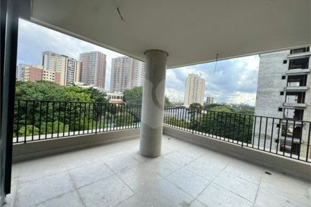 Apartamento à venda com 3 suítes em Vila Clementino, São Paulo, SP