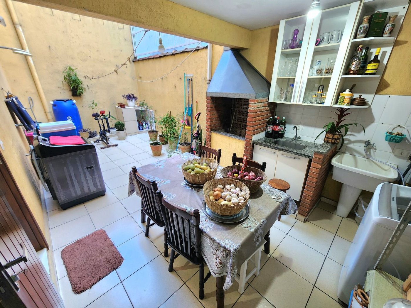 Casa próximo da praia com 3 dormitórios à venda, 128 m² por R$ 1.300.000 - Pompéia - Santos/SP