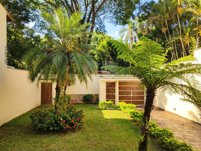 Casa para alugar com 4 quartos, sendo 2 suítes,  no condomínio Comendador Elias Zarzur, São Paulo - SP
