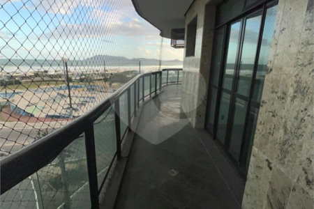 Apartamento à venda com 4 quartos, sendo 2 suítes, em Vila Nova, Cabo Frio, RJ