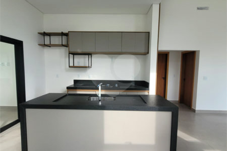 Casa à venda com 3 quartos, sendo 1 suíte, no condomínio Residencial Lagos D Icarai, Salto - SP