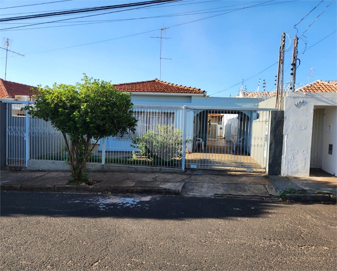 Casa à venda com 4 quartos, sendo 1 suíte, no Centro, Araraquara, SP