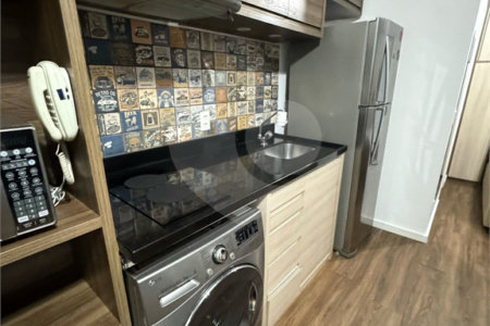 Apartamento à venda com 1 quarto em Santo Amaro, São Paulo, SP