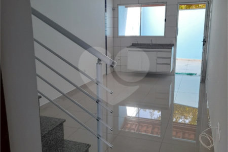 Sobrado à venda com 2 suítes em Jardim Nely, Indaiatuba, SP