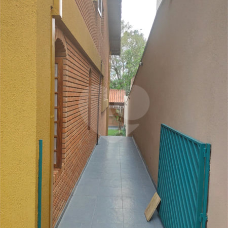 Casa à venda com 4 quartos, sendo 2 suítes, em Parque dos Príncipes, São Paulo, SP