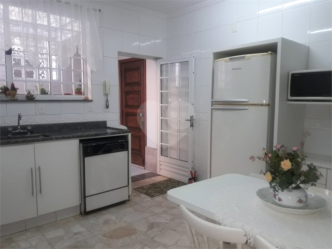 Sobrado à venda com 3 quartos, sendo 1 suíte,  em Vila Paulicéia, São Paulo, SP