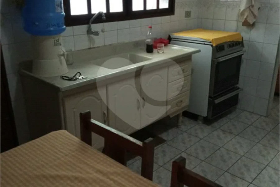 Casa Térrea à venda com 2 quartos, sendo 1 suíte, no Centro, Itanhaém, SP
