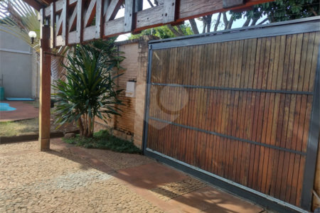 Sobrado à venda com 3 quartos, sendo 2 suítes, em Jardim Residencial Santa Mônica, Araraquara, SP