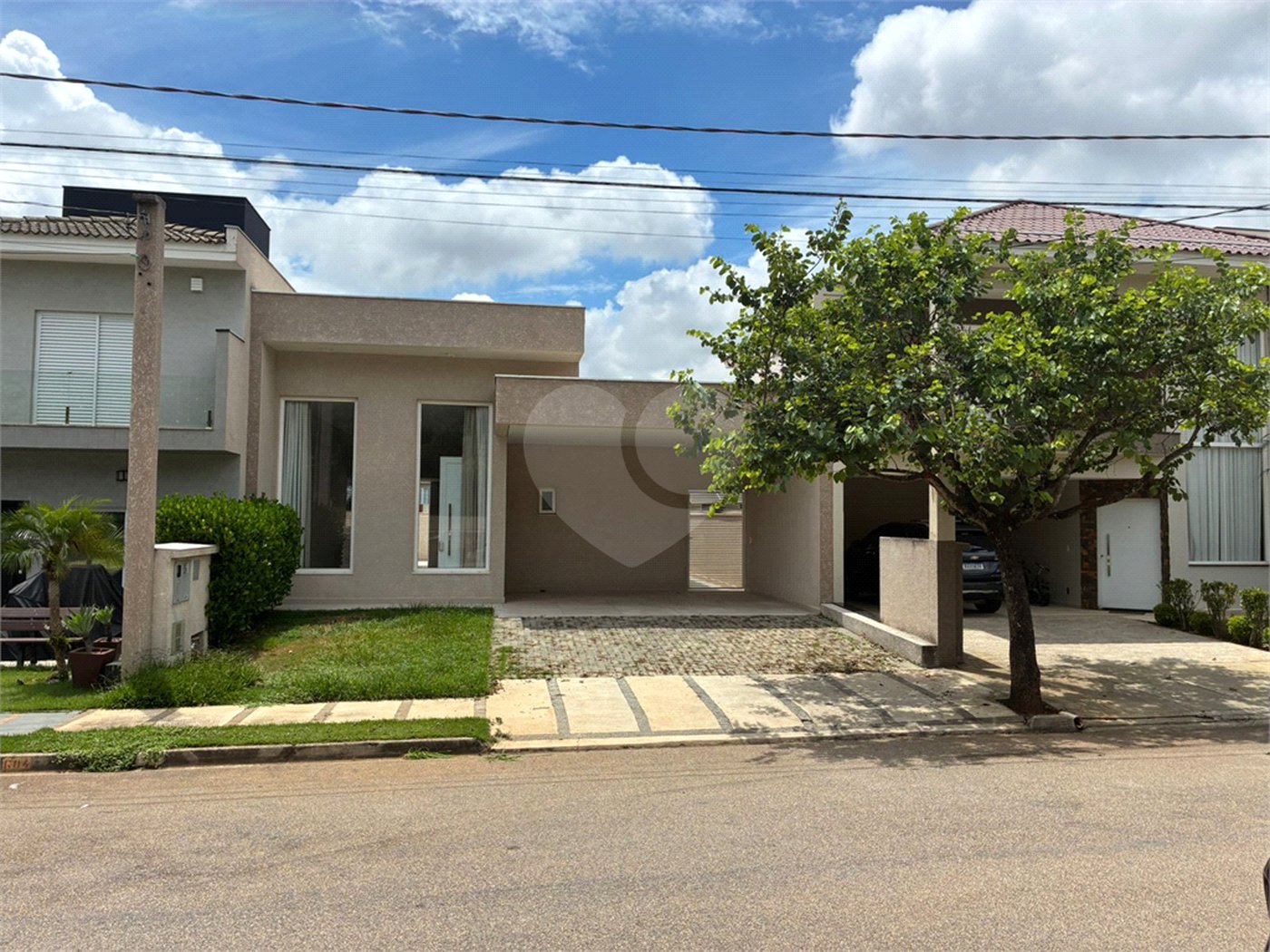 Casa à venda ou para alugar com 2 suítes no condomínio Residencial Villa do Bosque, Sorocaba - SP
