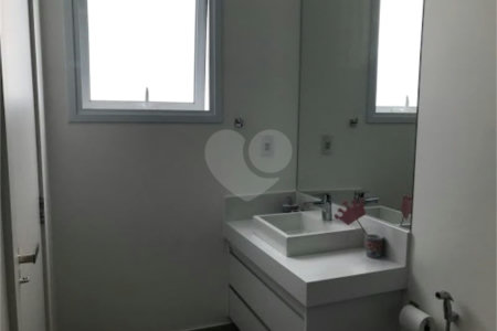 Casa à venda com 3 quartos, sendo 1 suíte, no condomínio Residencial Central Parque, Salto - SP